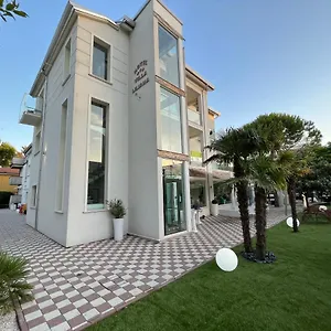 https://villa-liliana.emilia-romagnahotels.net